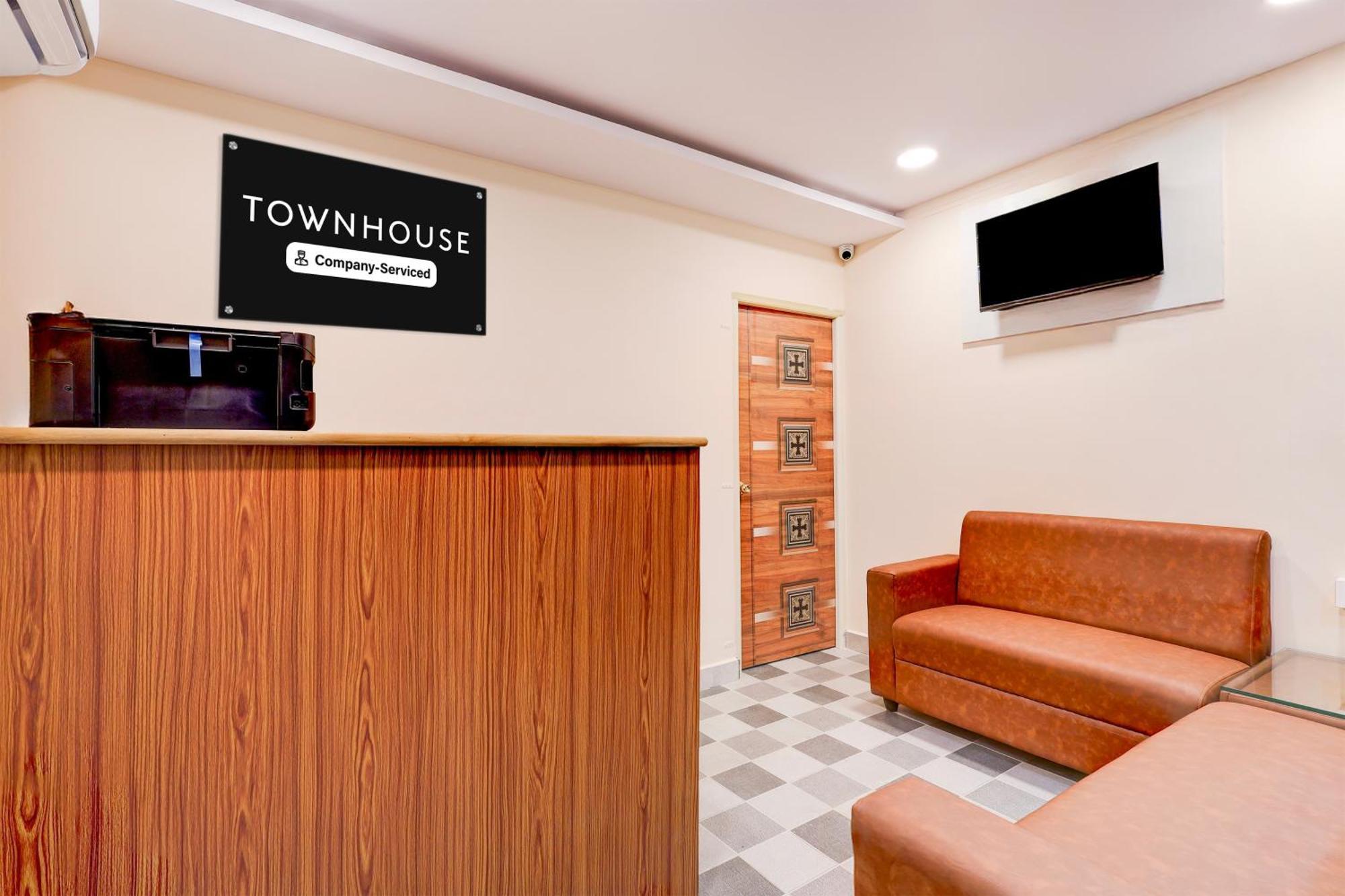 Super Townhouse Mvp Sector With Kailasagiri Hill View Pedda Waltair ภายนอก รูปภาพ